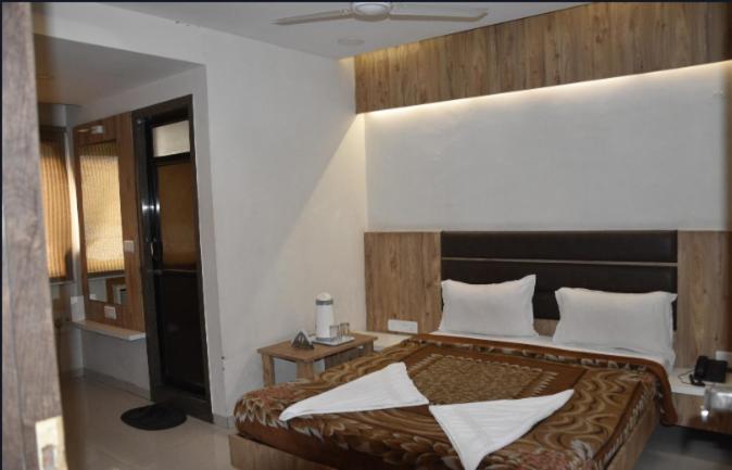 Midtown Hotel Ahmedabad Eksteriør bilde