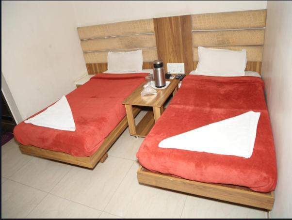 Midtown Hotel Ahmedabad Eksteriør bilde