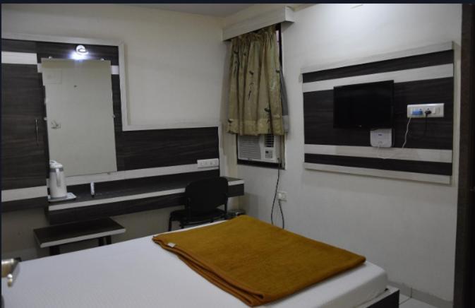 Midtown Hotel Ahmedabad Eksteriør bilde
